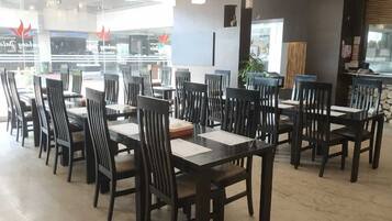 Daily buffet breakfast (IDR 75000 per person)