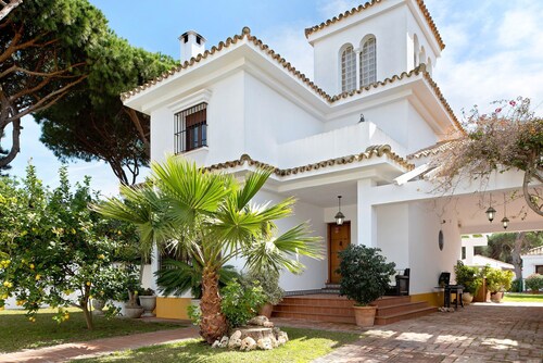 Private Villa with Pool in Chiclana de la Frontera