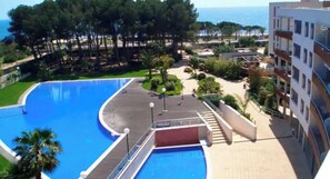 Alberca techada y alberca climatizada