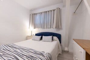 1 slaapkamer, een strijkplank/strijkijzer, gratis wifi, beddengoed