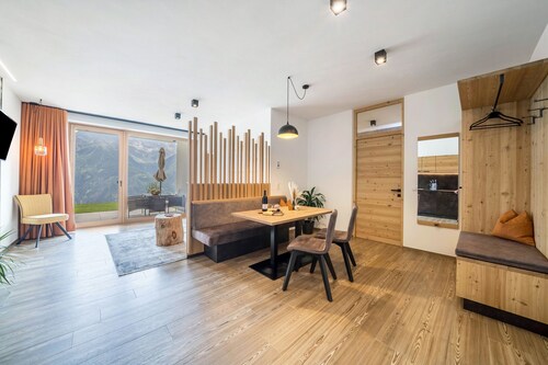 Apartamento 'Paflur Lodges Bergtraum' con vistas a la montaña, terraza privada y Wi-Fi