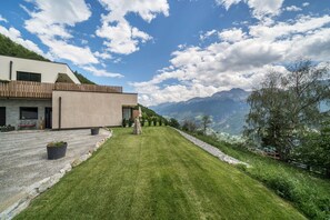 Exterior - Apartment 'Paflur Lodges Bergtraum' with Mountain View, Private Terrace and Wi-Fi (Lasa)