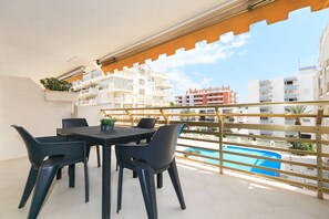 Outdoor dining - UHC NOVELTY APARTMENTS 144 (Salou)