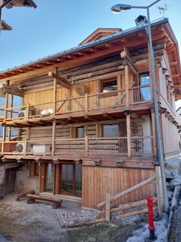 Studio Apartment 'Appartamento Carfon' with Mountain View, Wi-Fi and Air Conditioning