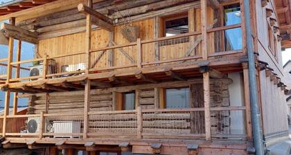 Studio Apartment 'Appartamento Carfon' with Mountain View, Wi-Fi and Air Conditioning