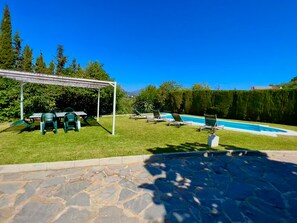 屋外ダイニングエリア