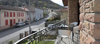 Holiday Home 'La Maison Du Village' with Private Garden, Balcony and Wi-Fi