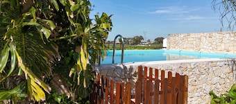 Cottage 'Casa Arinto' with Shared Pool, Shared Terrace and Air Conditioning