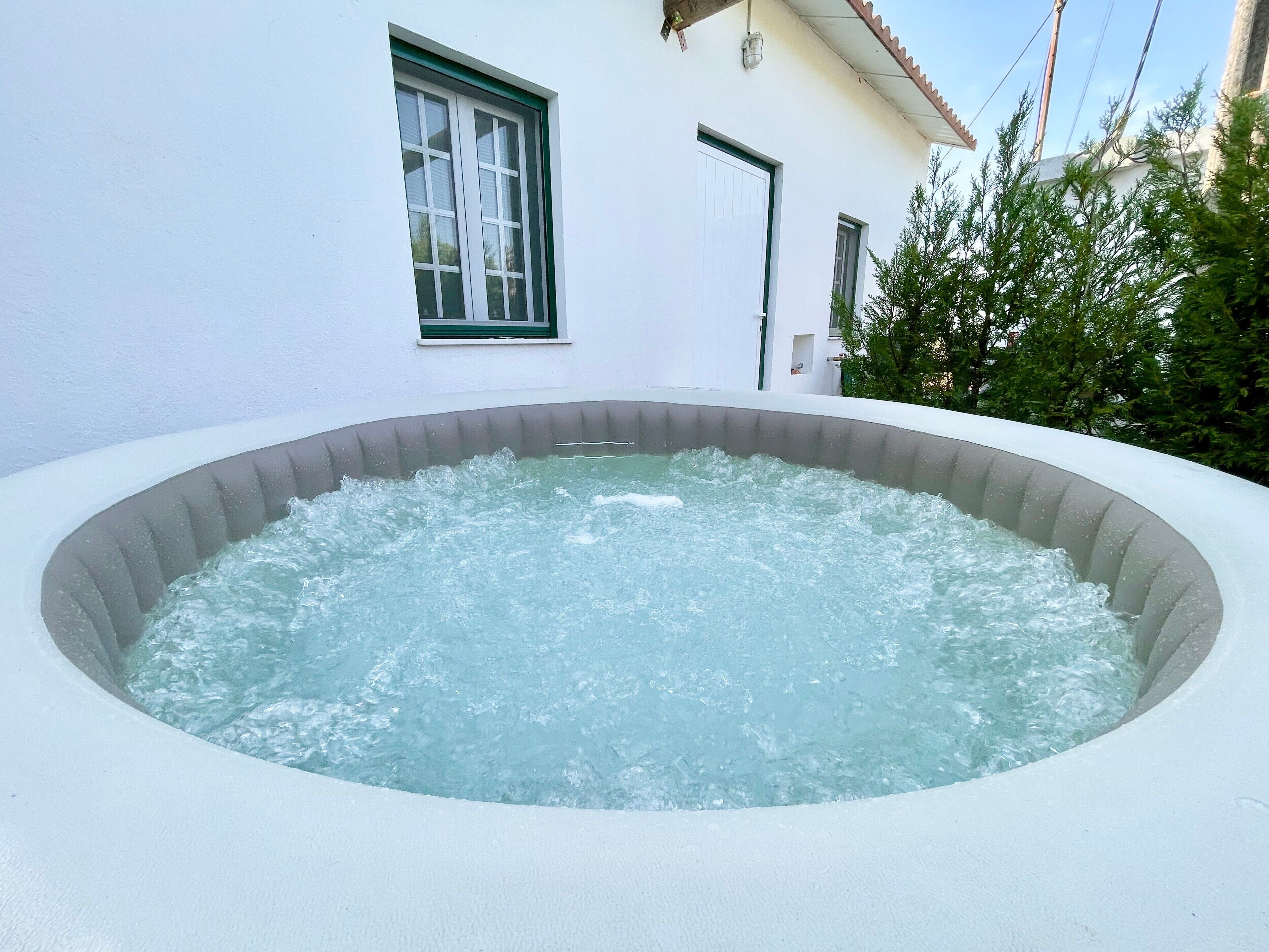 Bain à remous extérieur