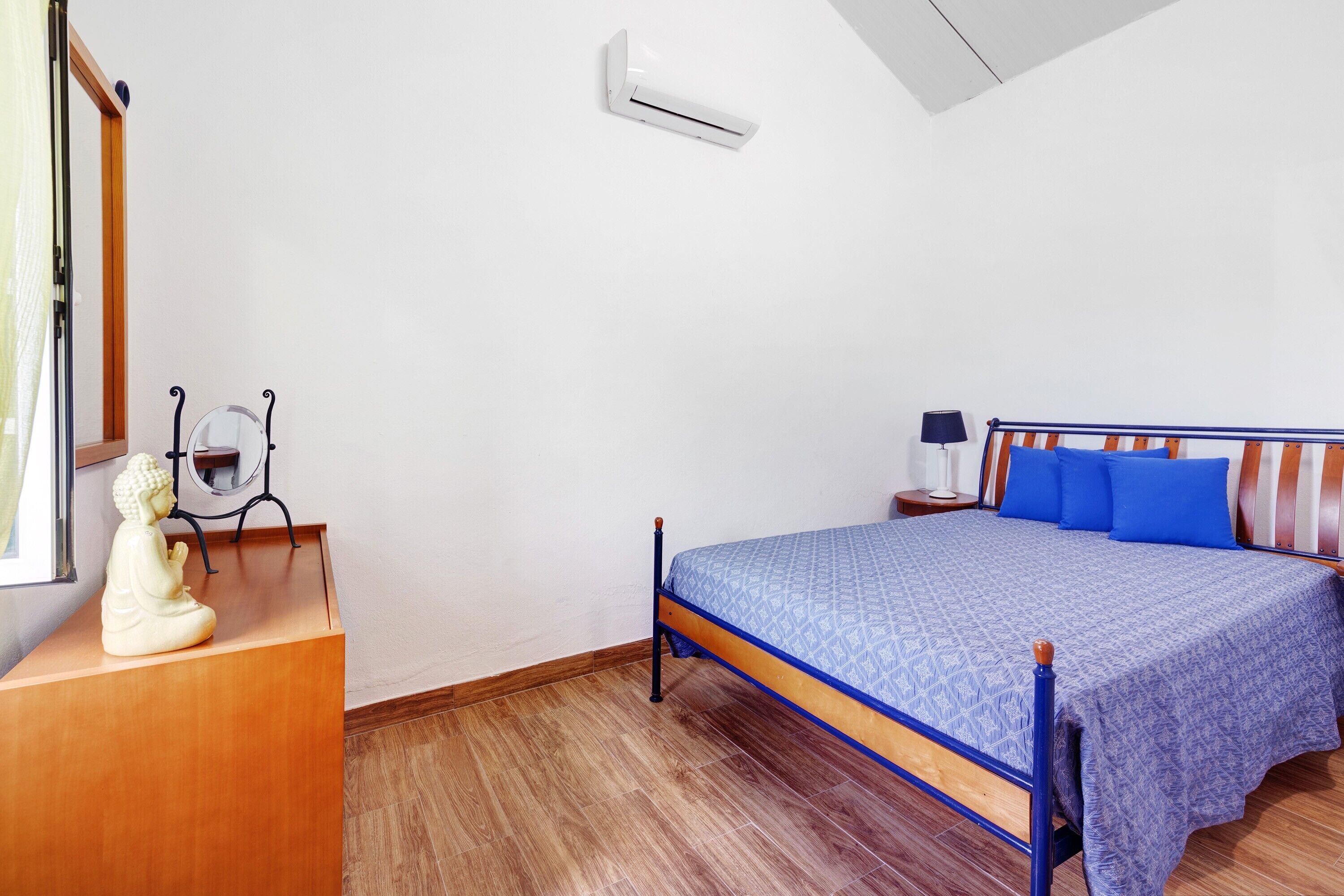 1 bedroom, iron/ironing board, bed sheets