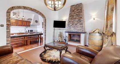 Casa Castelão – Rückzugsort zwischen Weinbergen mit Lounge, Fußballplatz & Gemeinschaftspool