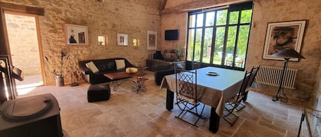 TV, DVD player, table tennis