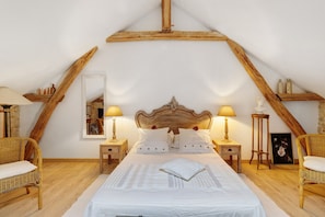 2 Schlafzimmer, Schreibtisch, Bügeleisen/Bügelbrett, kostenloses WLAN