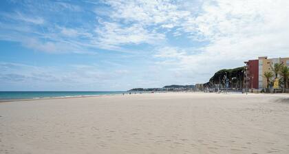 Apartment 'Mariwell's' with Shared Pool, Wi-Fi and Air Conditioning