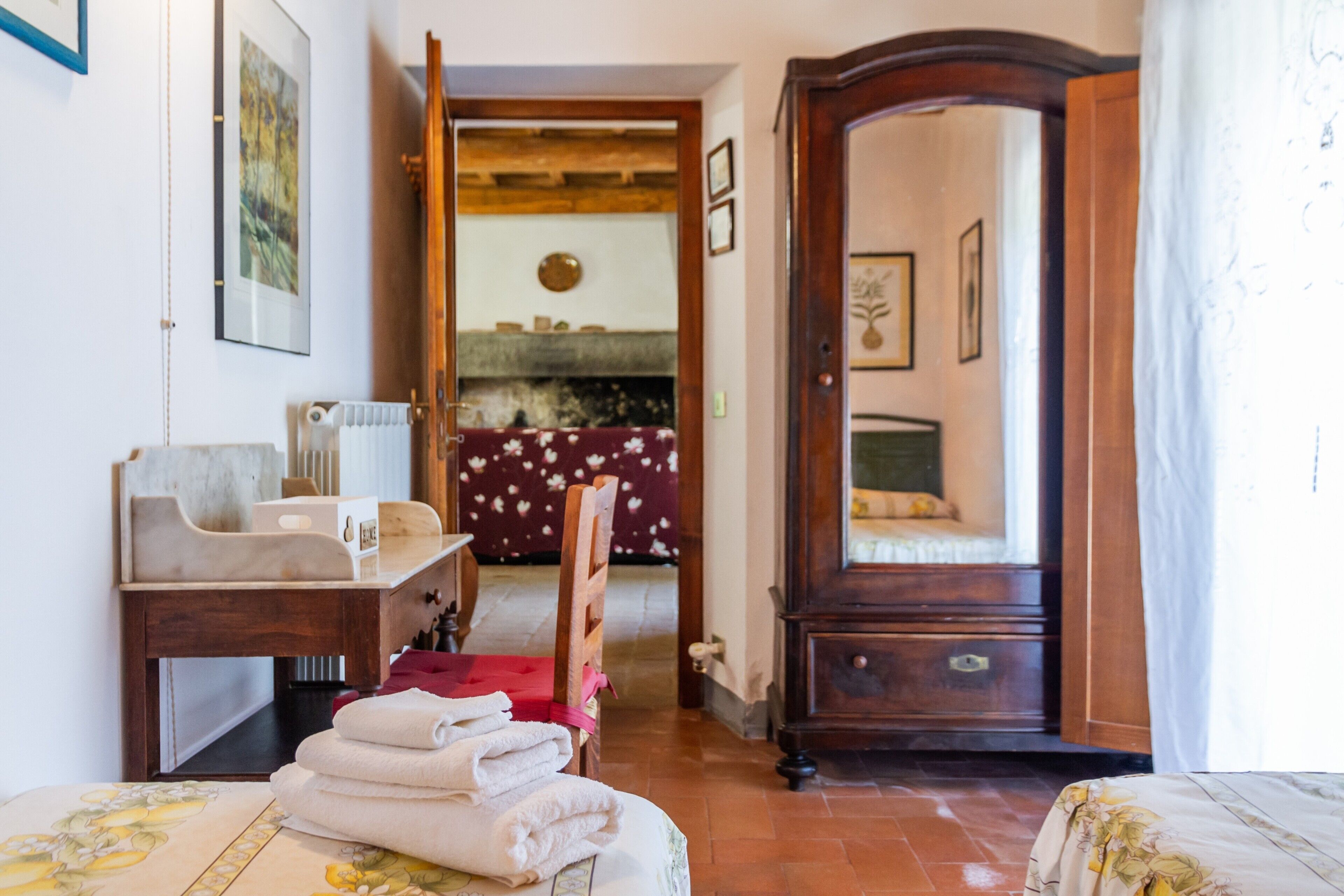 2 chambres, fer et planche à repasser, Wi-Fi gratuit, draps fournis