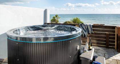 Drake- A Coastal Cottage with Hot Tub & Stunning Views