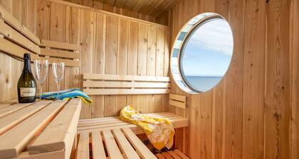 Grenville - A Coastal Cottage with Hot Tub & Stunning Views