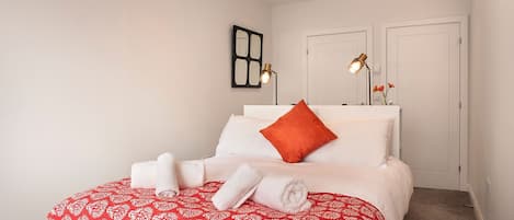 5 Schlafzimmer, Bügeleisen/Bügelbrett, WLAN, Bettwäsche