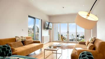 Smart-TV, Tischtennisplatte