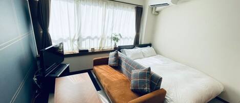 1 quarto, escrivaninha, Wi-Fi de cortesia, roupa de cama