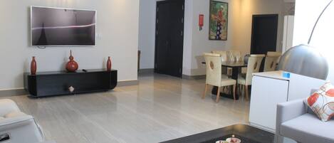 Luxury Room | 1 bedroom, soundproofing, iron/ironing board, free WiFi