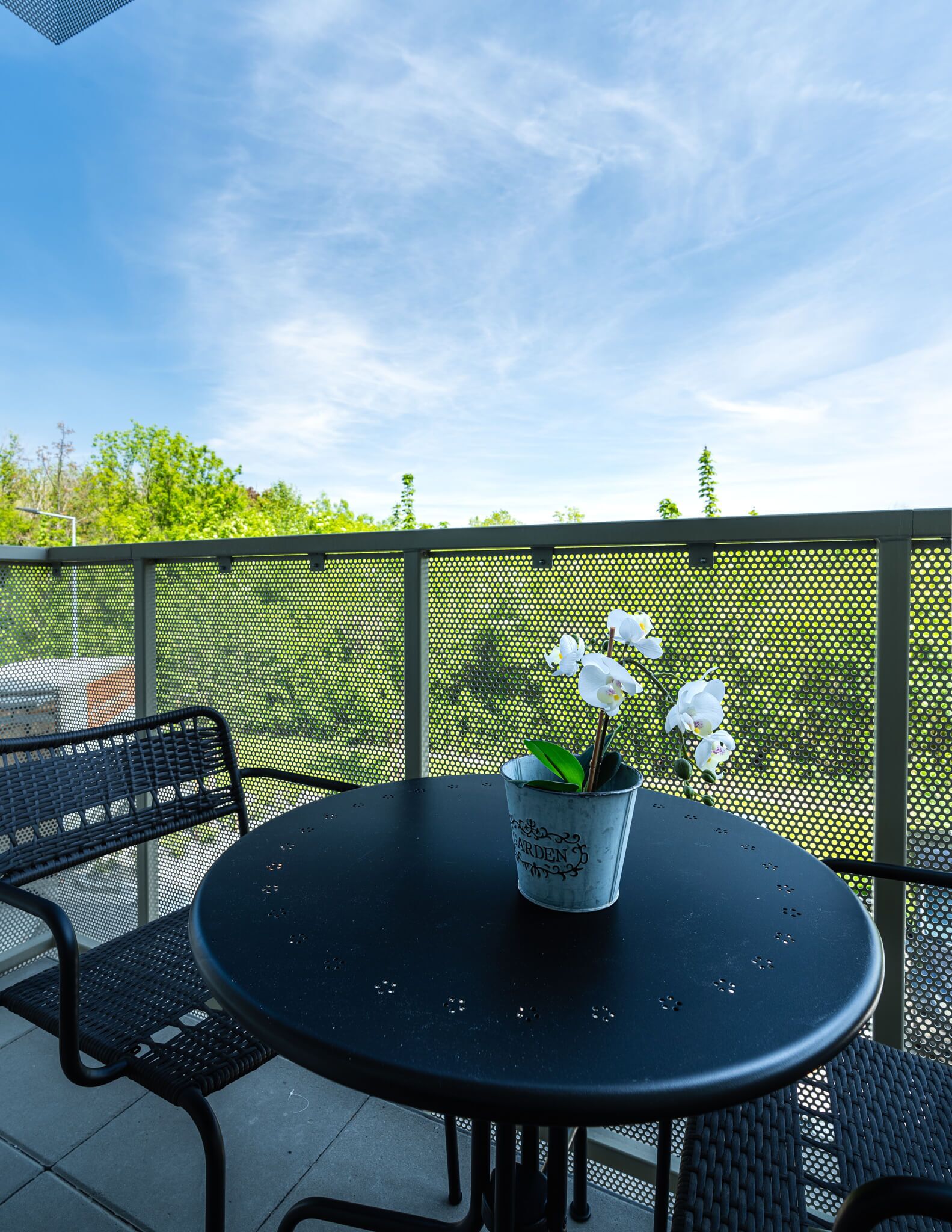 Urban & Green Apartments by Ambiente