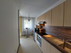 Fridge, microwave