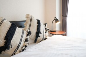 3 chambres, bureau, Wi-Fi gratuit, draps fournis