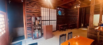 A 1minute walk to the port next to the entrance / Karatsu Saga