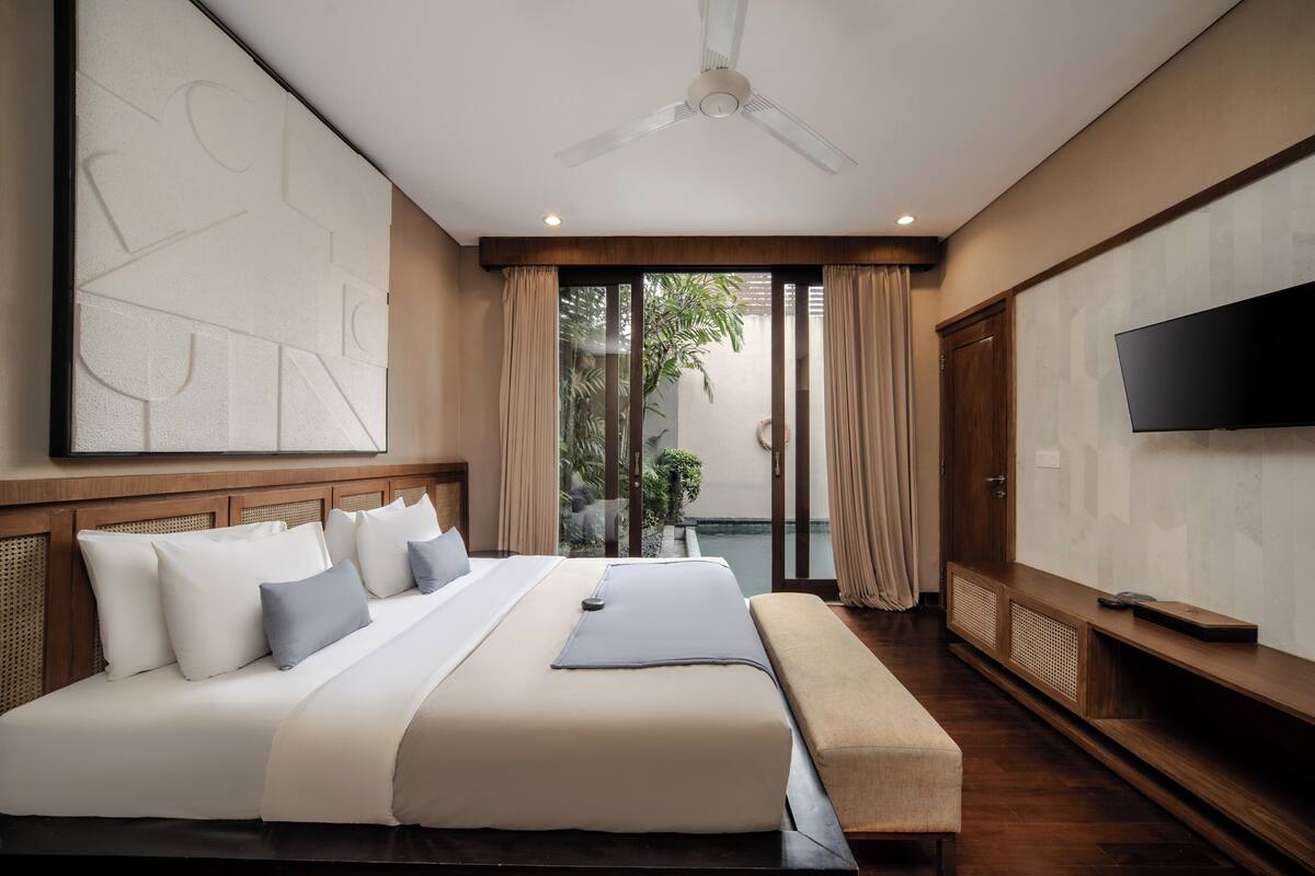 Grand Two Bedroom Villa with Private Pool