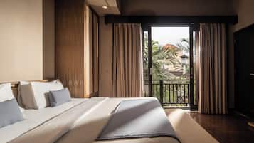 Minibar, in-room safe, desk, blackout curtains