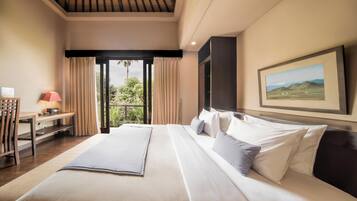 Minibar, in-room safe, desk, blackout curtains
