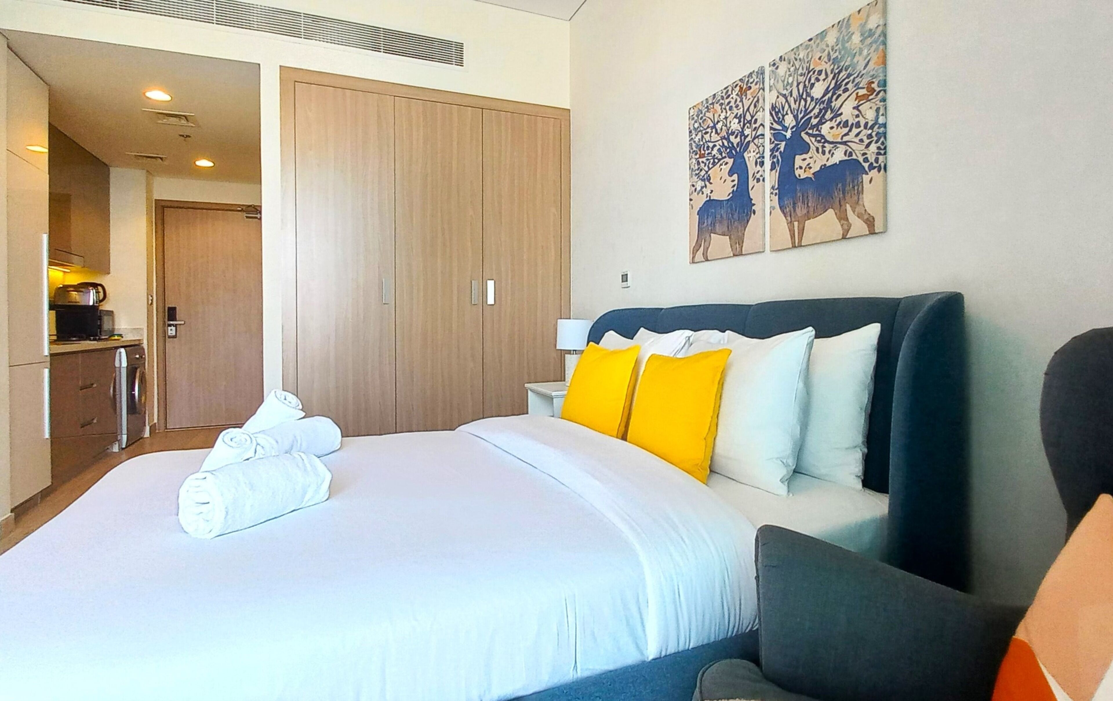 Estudio clásico, 1 cama King size, para no fumadores | Sábanas de algodón egipcio y ropa de cama de alta calidad 