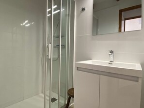 Bathroom - 2-room house near Dolus d'Oléron beach, 4 beds, quiet (Dolus-d'Oléron)