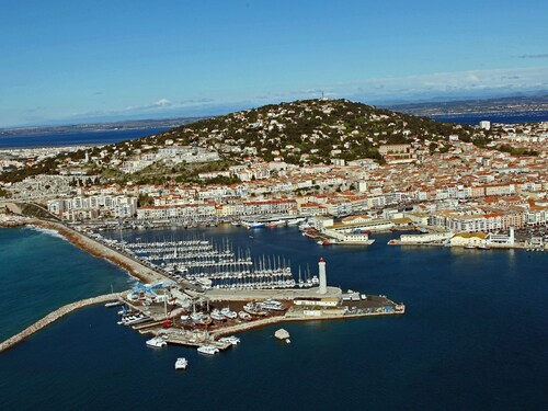 Appartement pour 4 en bord de mer à Sète avec parking privatif
