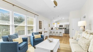 Living area - Coastal Paradise Steps to Tybee (Tybee Island)