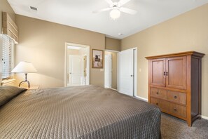 1 bedroom, iron/ironing board, free WiFi, bed sheets - Condo in a Peaceful, Gated Community - Seasonal Fireplace (Reeds Spring)