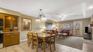 Interior - Jetted Tub, Fireplace, Resort Amenities - Relax at StoneBridge Village! (Reeds Spring)