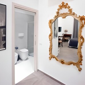 舒適客房 | 迷你吧、免費 Wi-Fi、床單