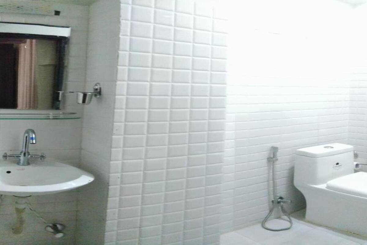 shower, rainfall showerhead, towels, soap