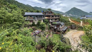 Front of property - Ta Phin Cottage Homestay (Ta Phin)