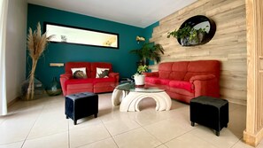 TV, bordtennis og bøker