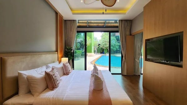 Free minibar, in-room safe, individually decorated - Alaita Boutique Phuket (Wichit)