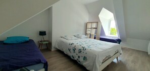 2 bedrooms, iron/ironing board, free WiFi