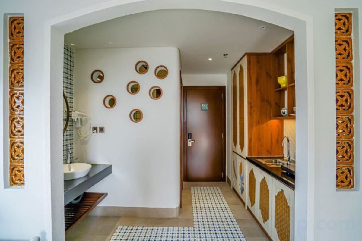 Deluxe King Studio With Balcony