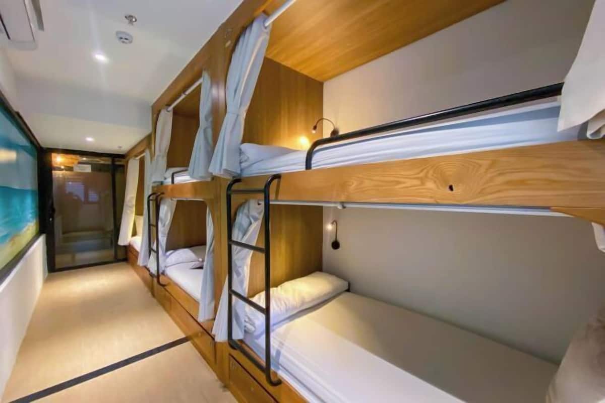 1 bedroom, premium bedding, individually decorated