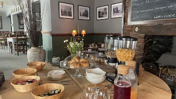 Free daily continental breakfast