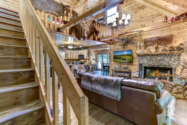 Smart TV, fireplace, stereo, offices