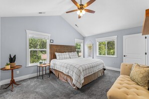4 bedrooms, WiFi, bed sheets