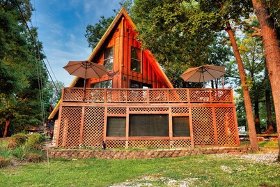 Updated A-Frame Cabin: Valley & Lake Kiwanie Views